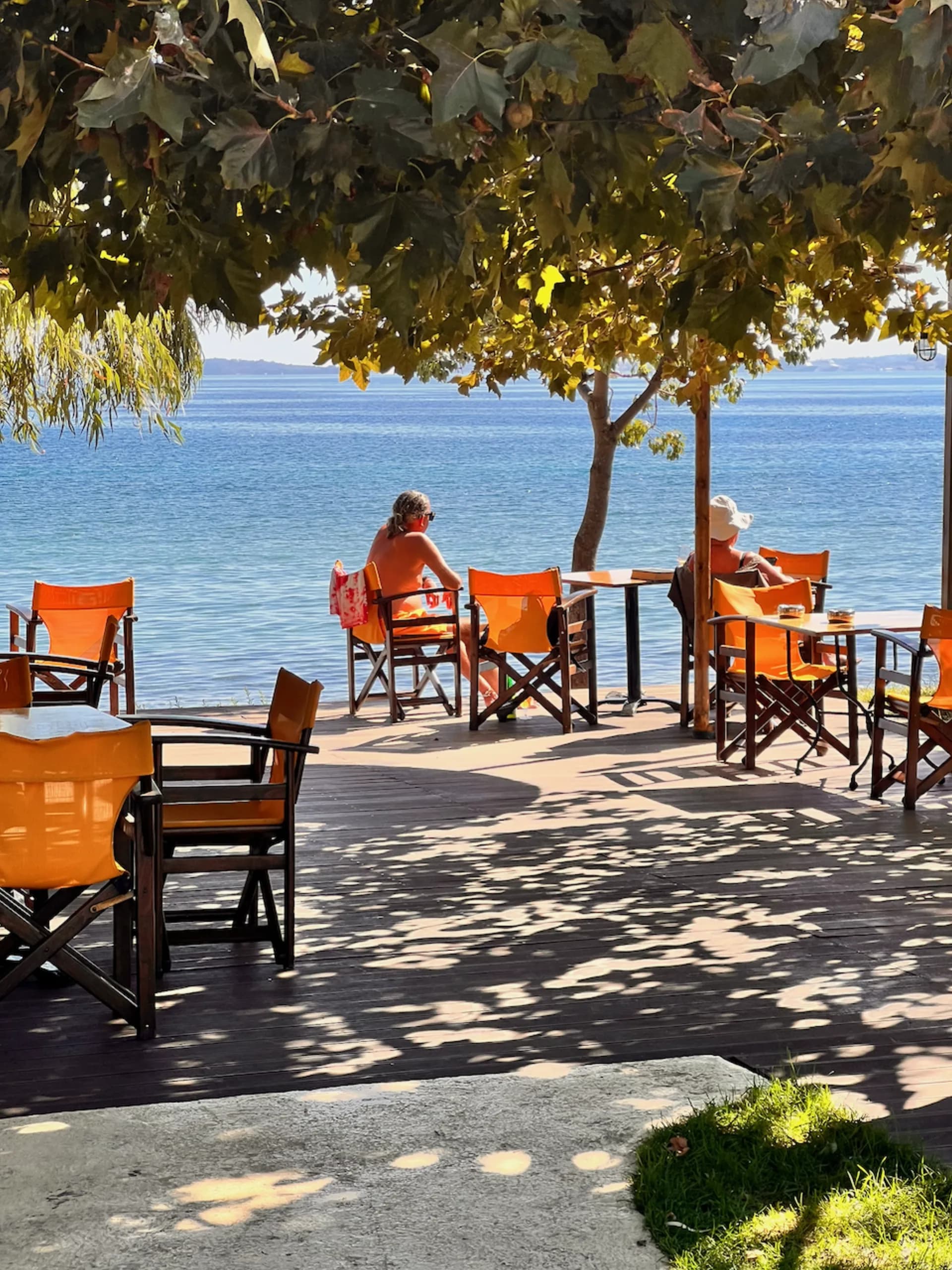 Групповое фото экипажа яхты — лагерь Корфу