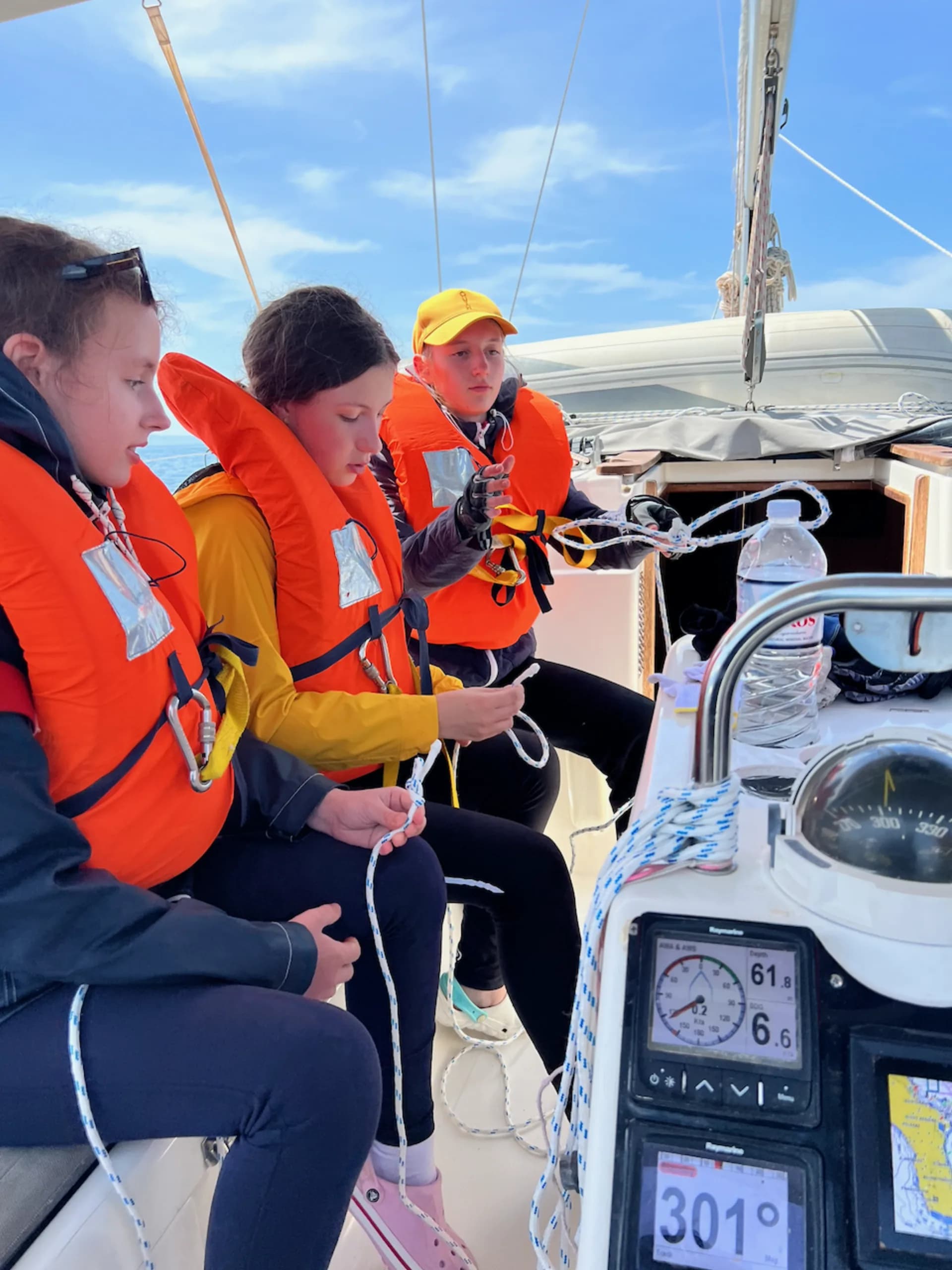 Вязка морских узлов на яхте — лагерь Корфу